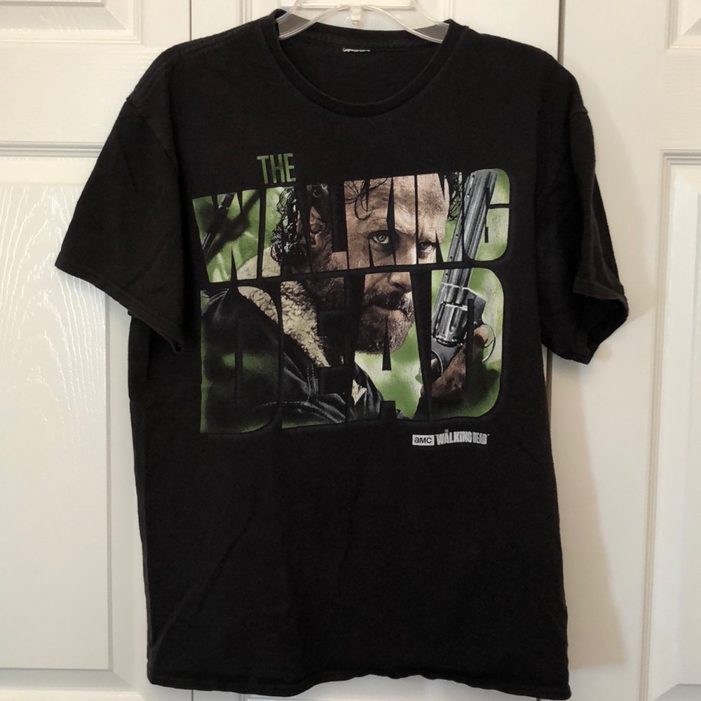 The Walking Dead Men’s Large Tee